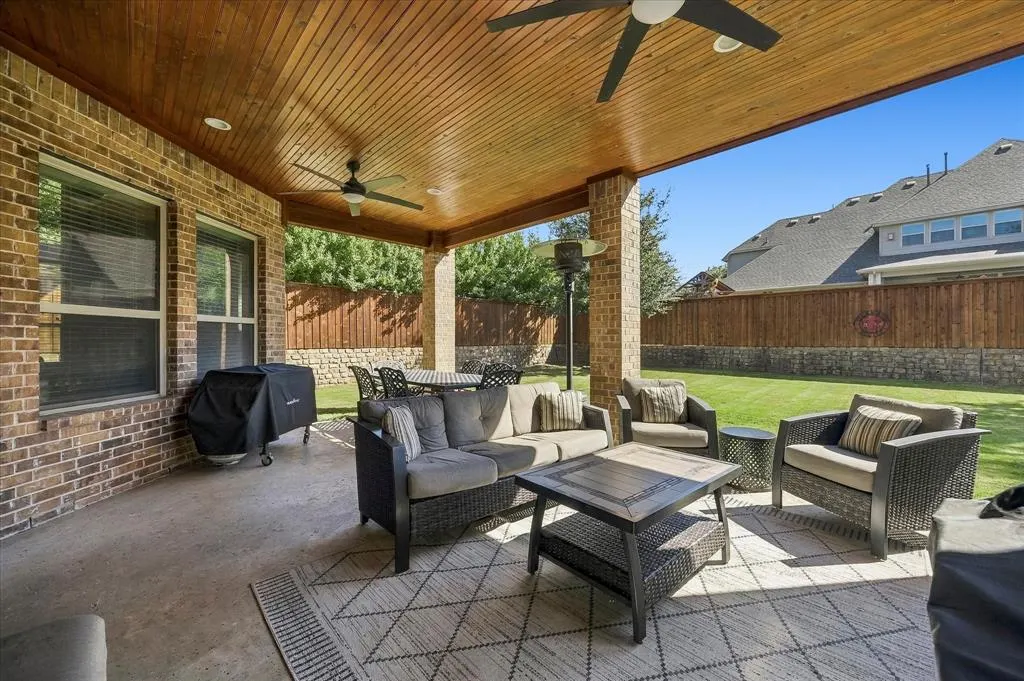 2355 Cutting Horse Trail