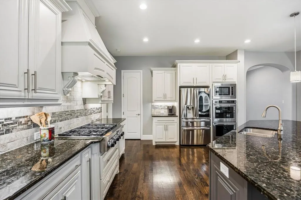 2355 Cutting Horse Trail