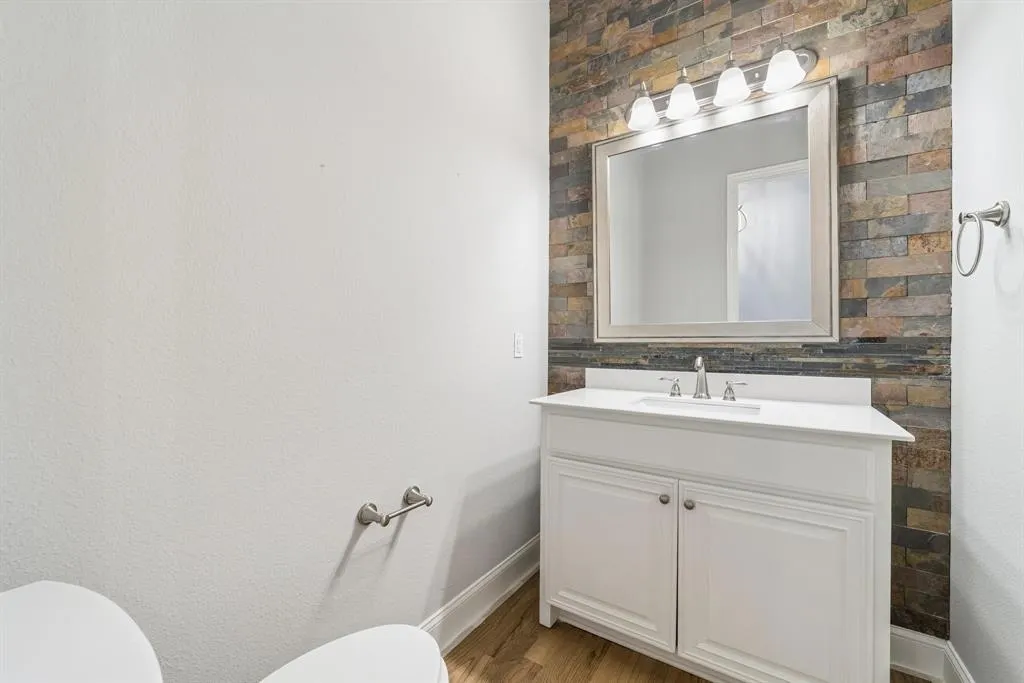 1318 Cypress Creek Way