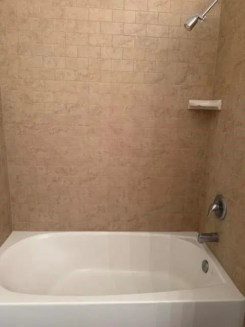 800 Elm Grove