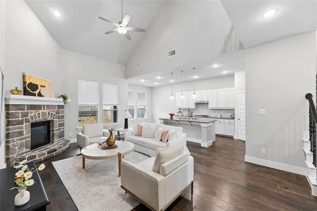 1317 Thrasher Drive