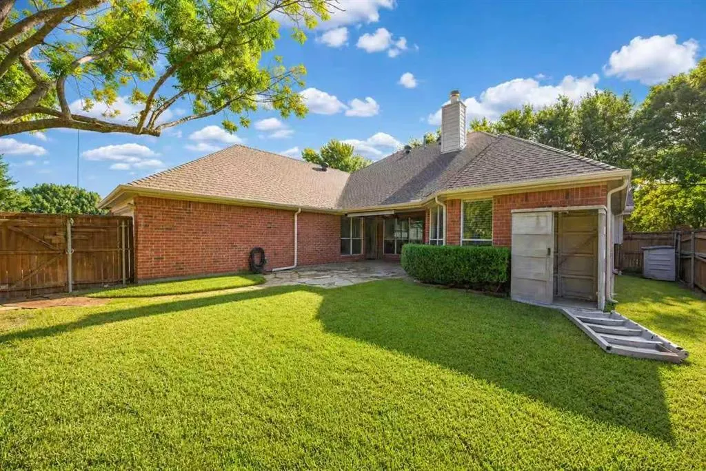 306 Fairfax Drive