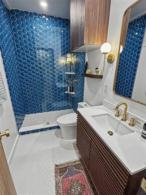 11737 Rogue Way