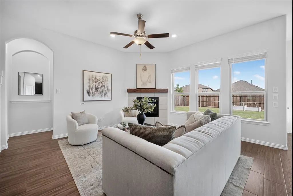 1352 Lake Grove Drive
