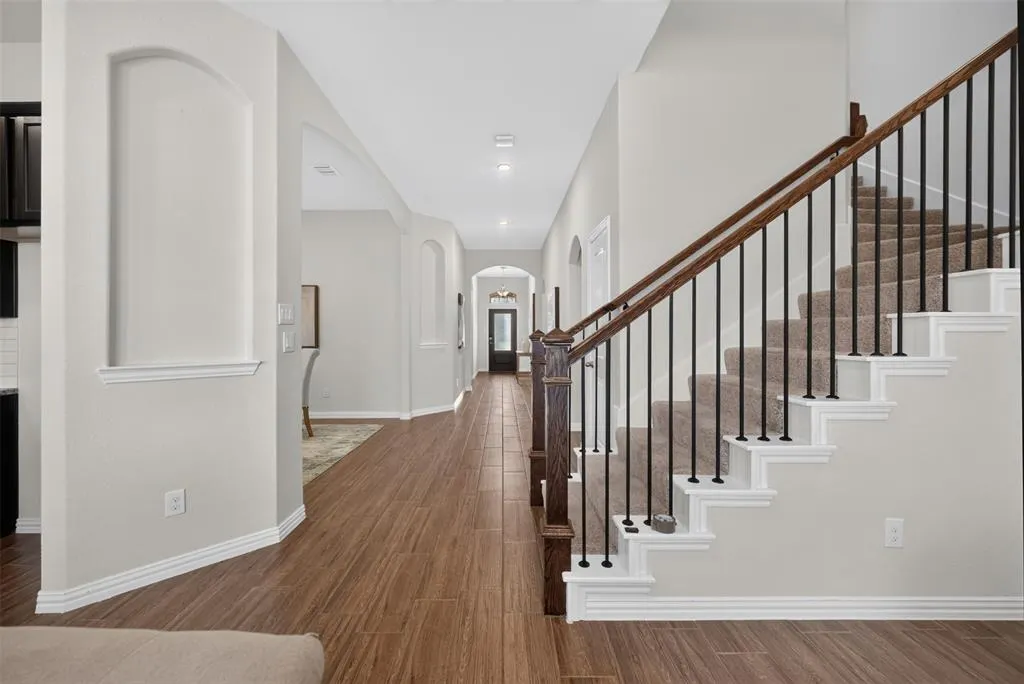 1352 Lake Grove Drive