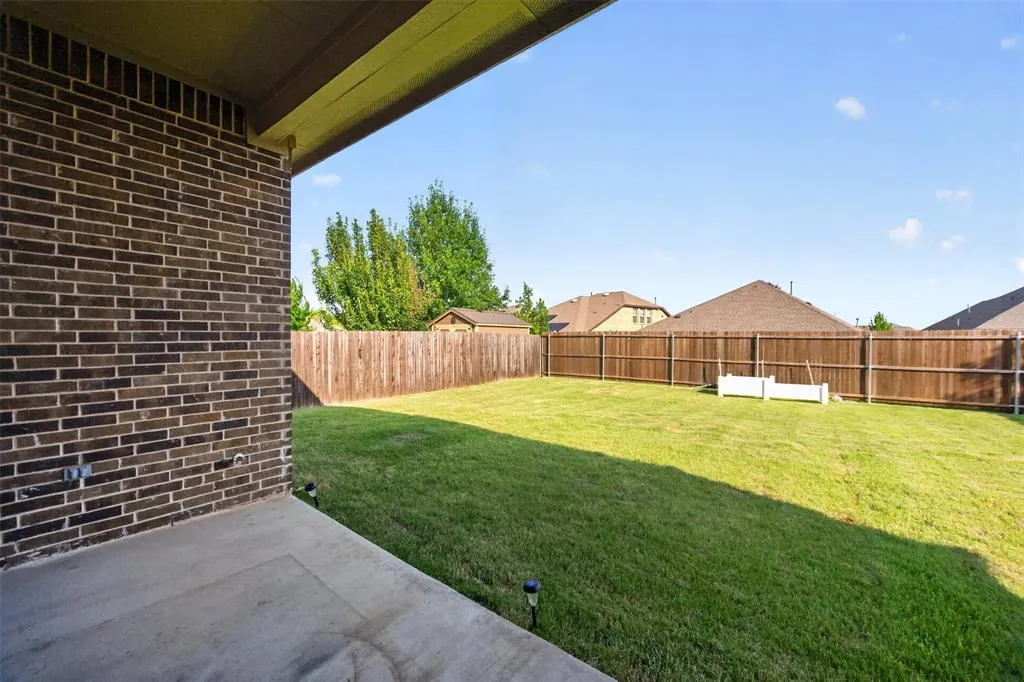 1352 Lake Grove Drive