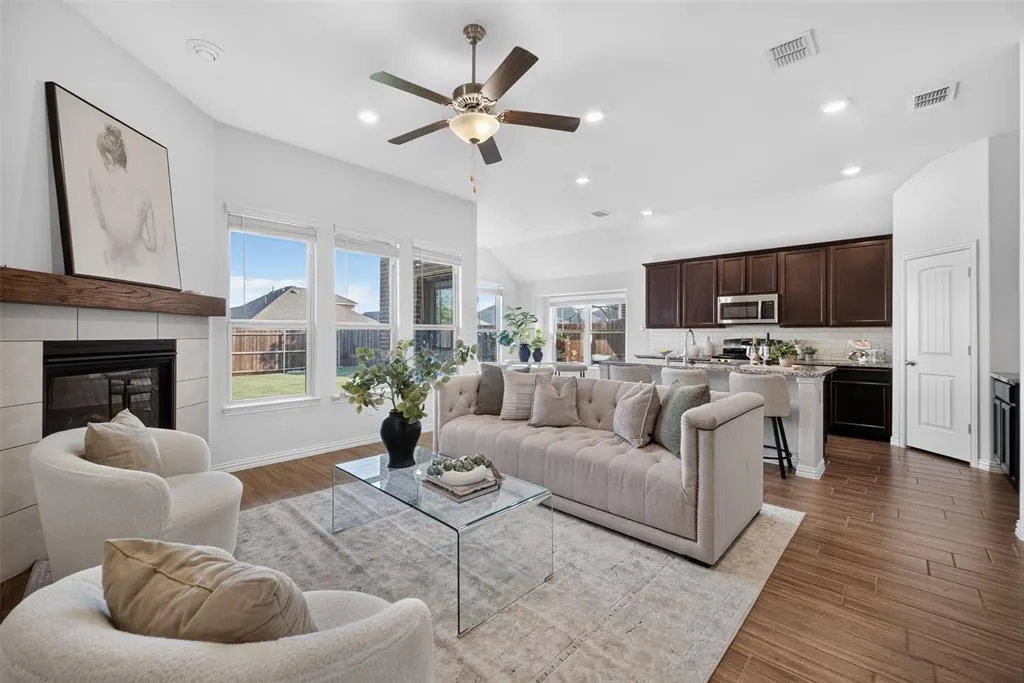 1352 Lake Grove Drive