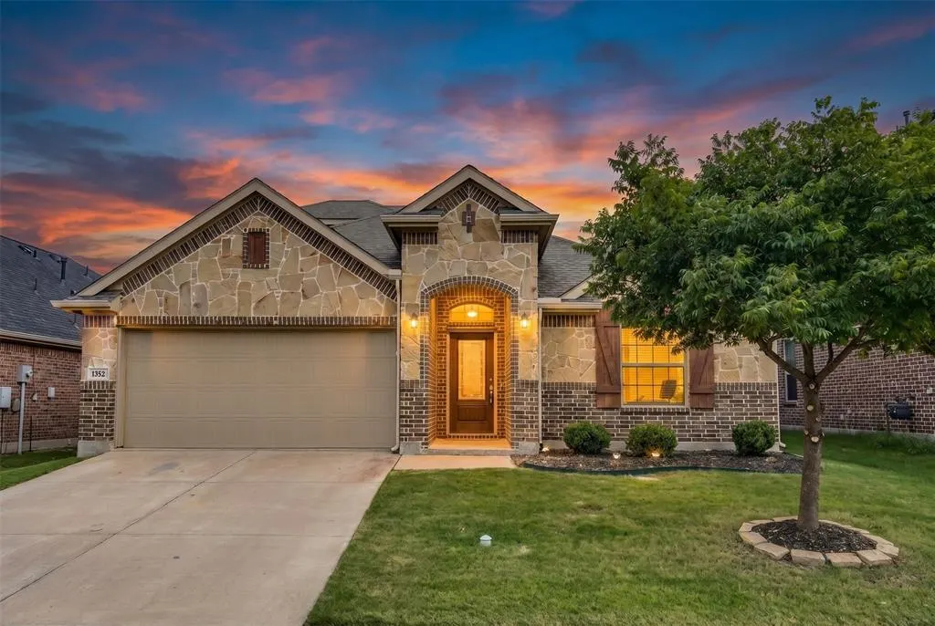 1352 Lake Grove Drive