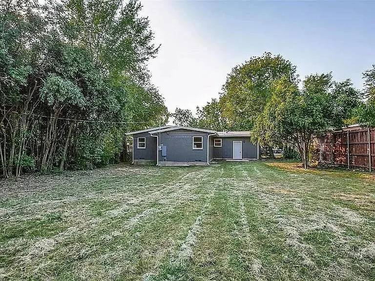 1220 Danville Drive
