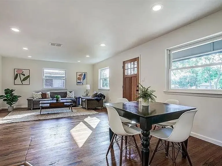 1220 Danville Drive