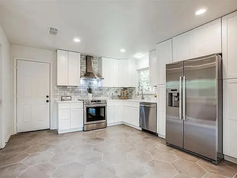 1220 Danville Drive