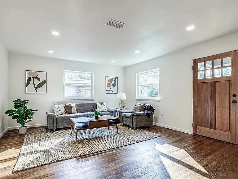 1220 Danville Drive