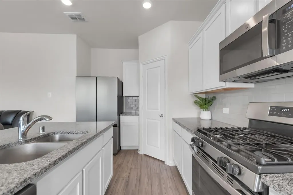 1711 Stonefield Drive