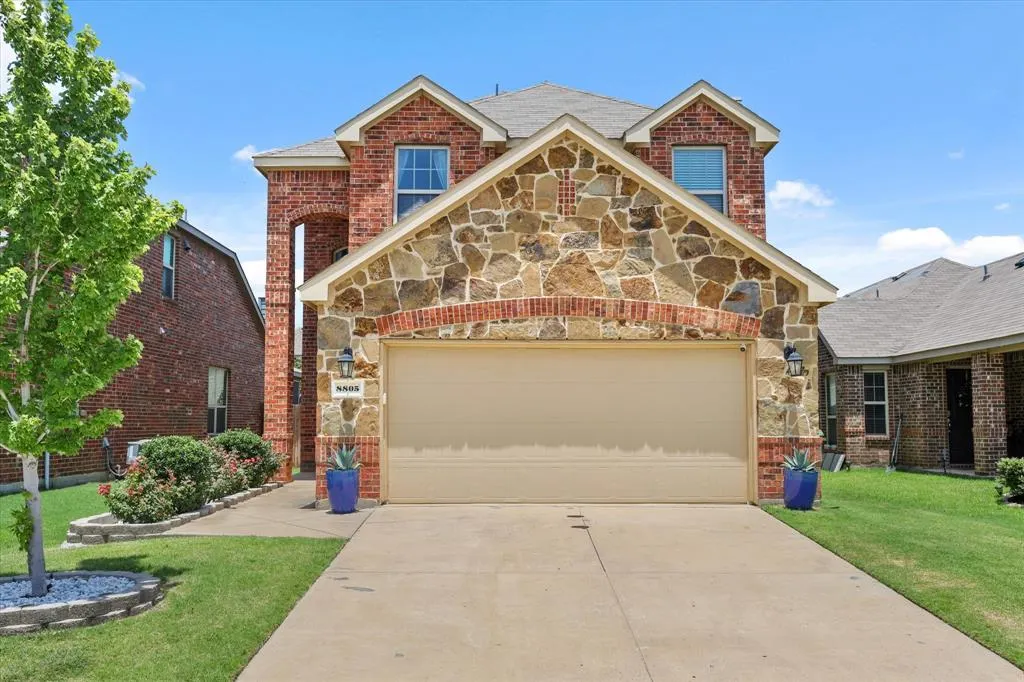 8805 Deadwood Lane