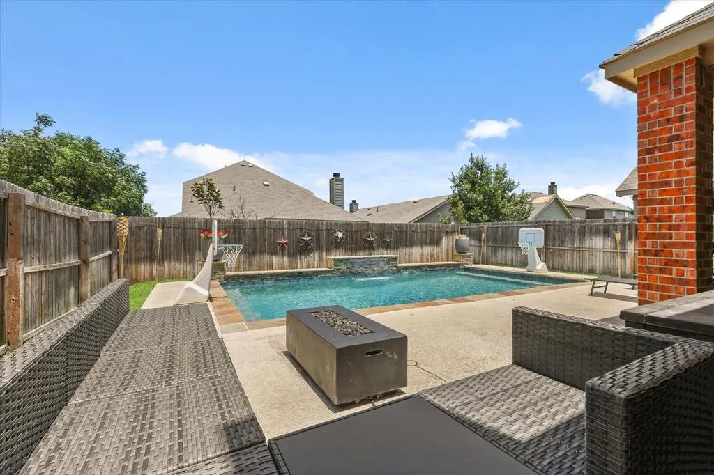 8805 Deadwood Lane