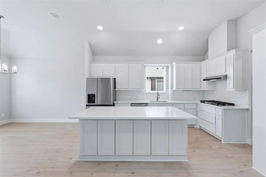 3848 Solebay Court