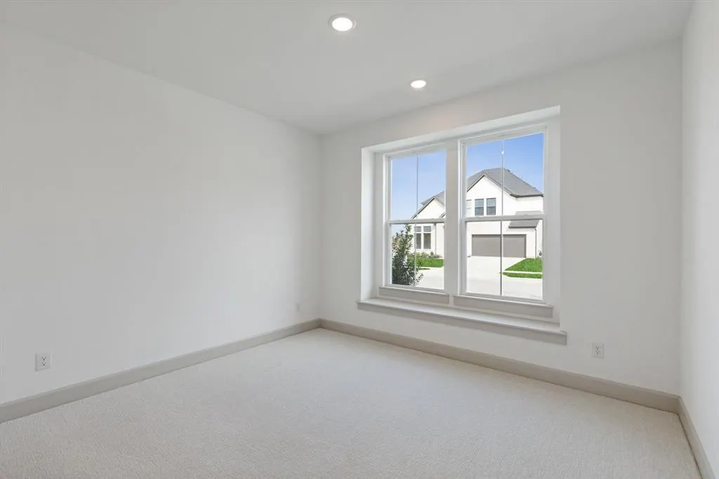 2624 Radiant Way