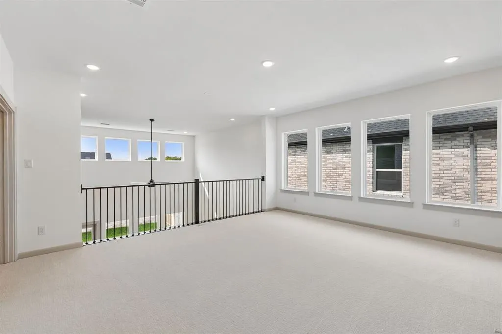 2624 Radiant Way
