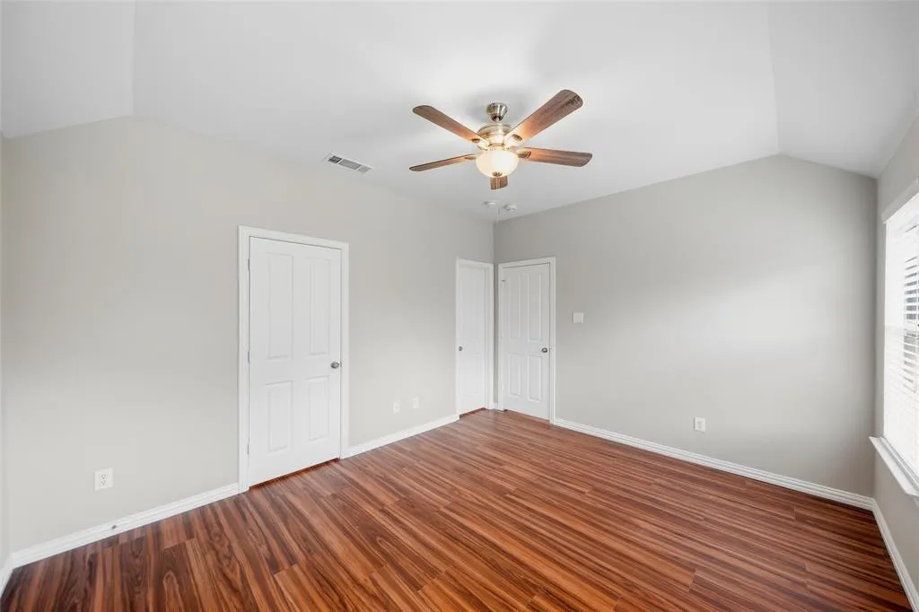 717 Creekside Drive