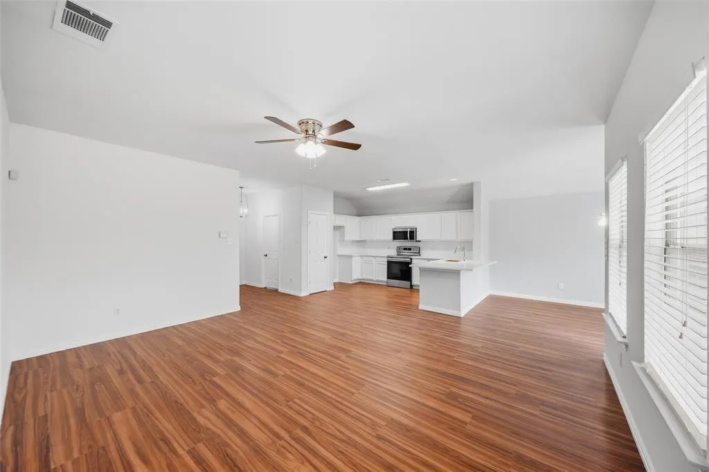 717 Creekside Drive