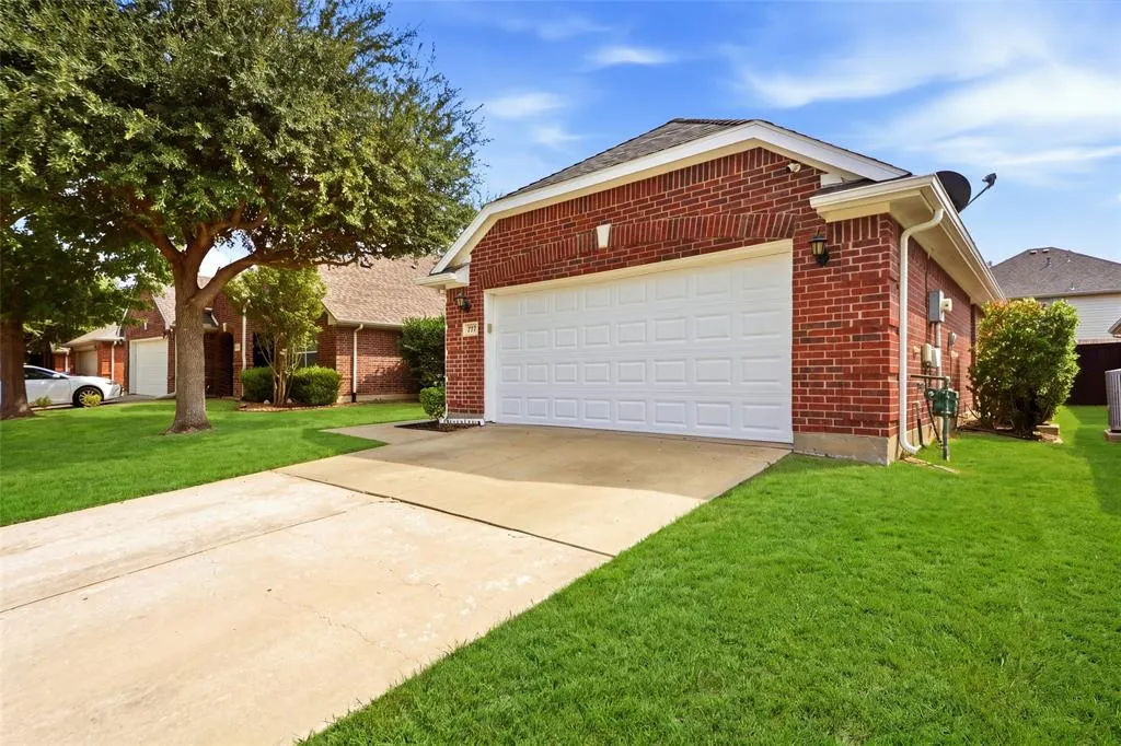 717 Creekside Drive