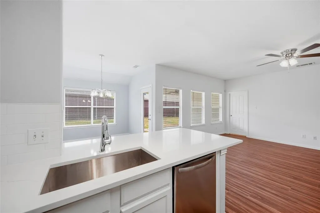 717 Creekside Drive