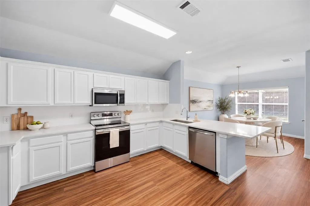 717 Creekside Drive