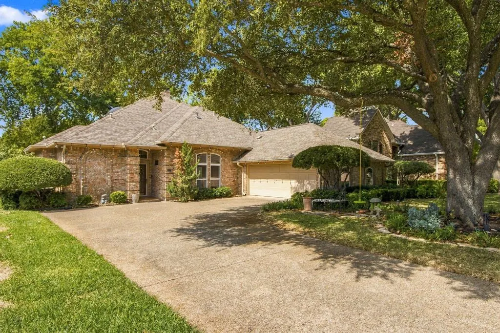2905 Foxcreek Drive