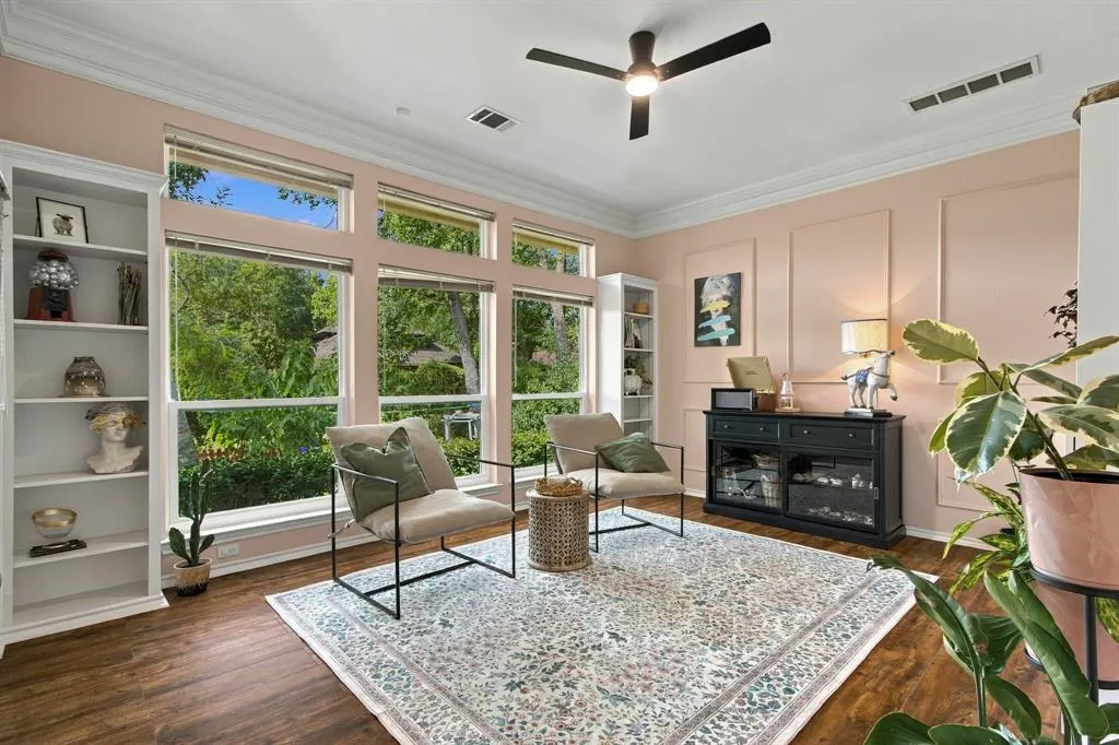 2905 Foxcreek Drive