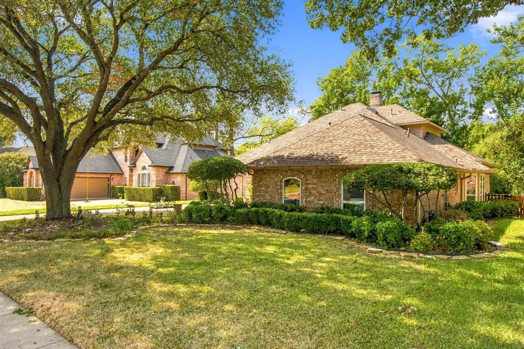 2905 Foxcreek Drive