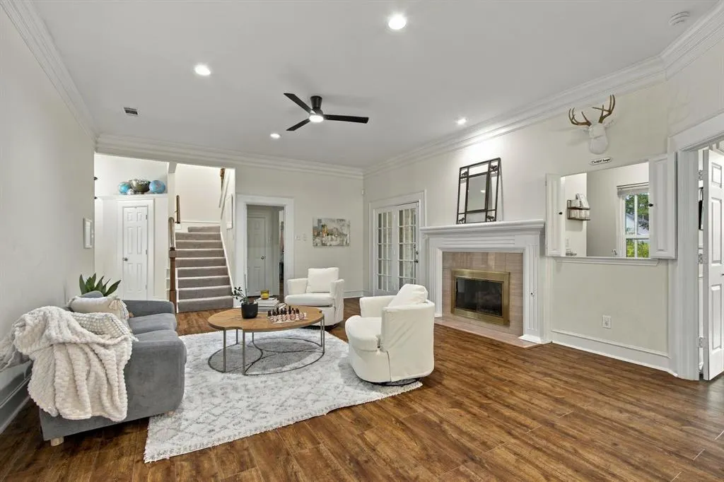 2905 Foxcreek Drive