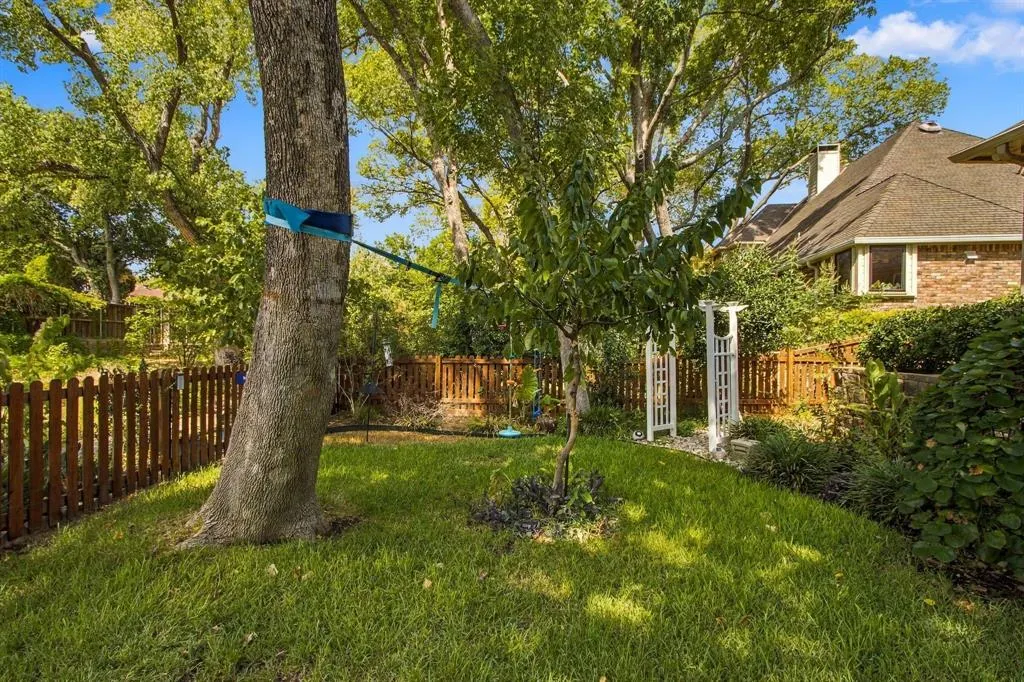 2905 Foxcreek Drive
