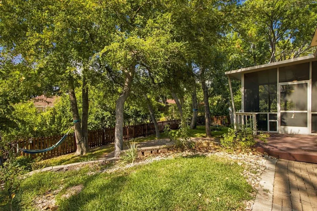 2905 Foxcreek Drive