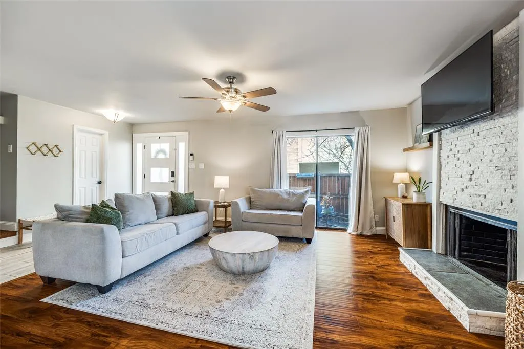 2604 Custer Parkway #B