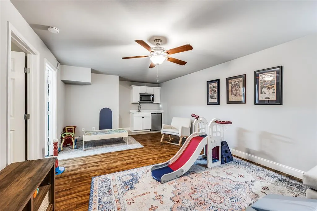 2604 Custer Parkway #B