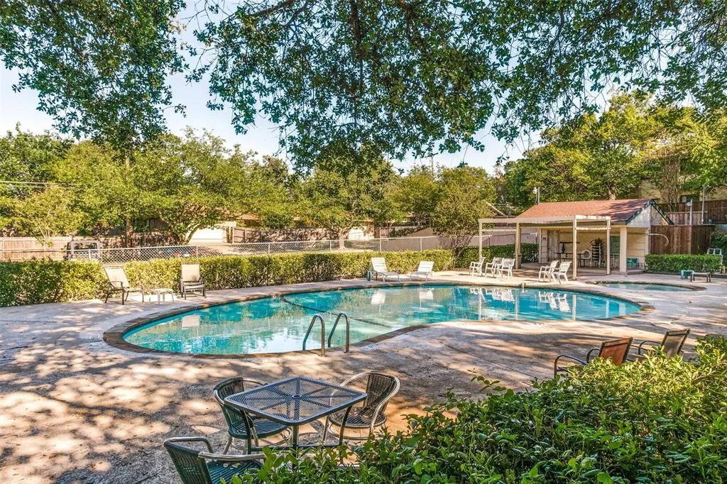 2604 Custer Parkway #B