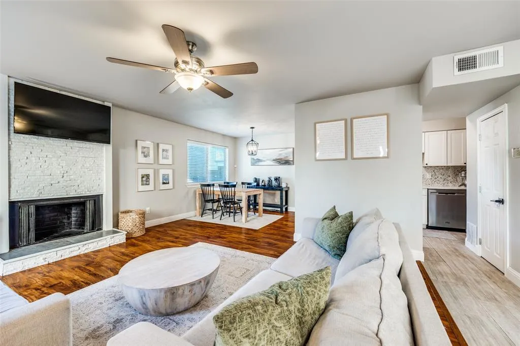 2604 Custer Parkway #B