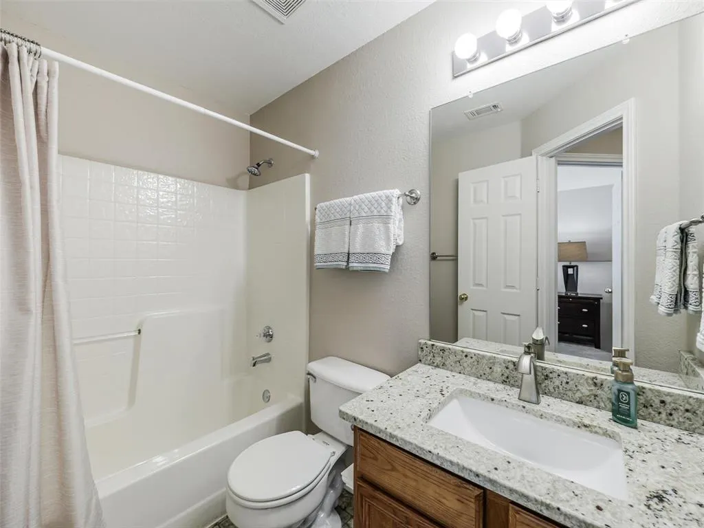 2109 Lilac Circle