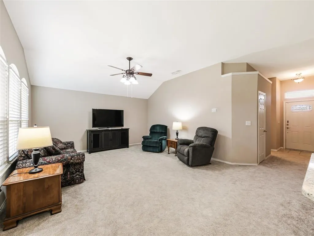 2109 Lilac Circle