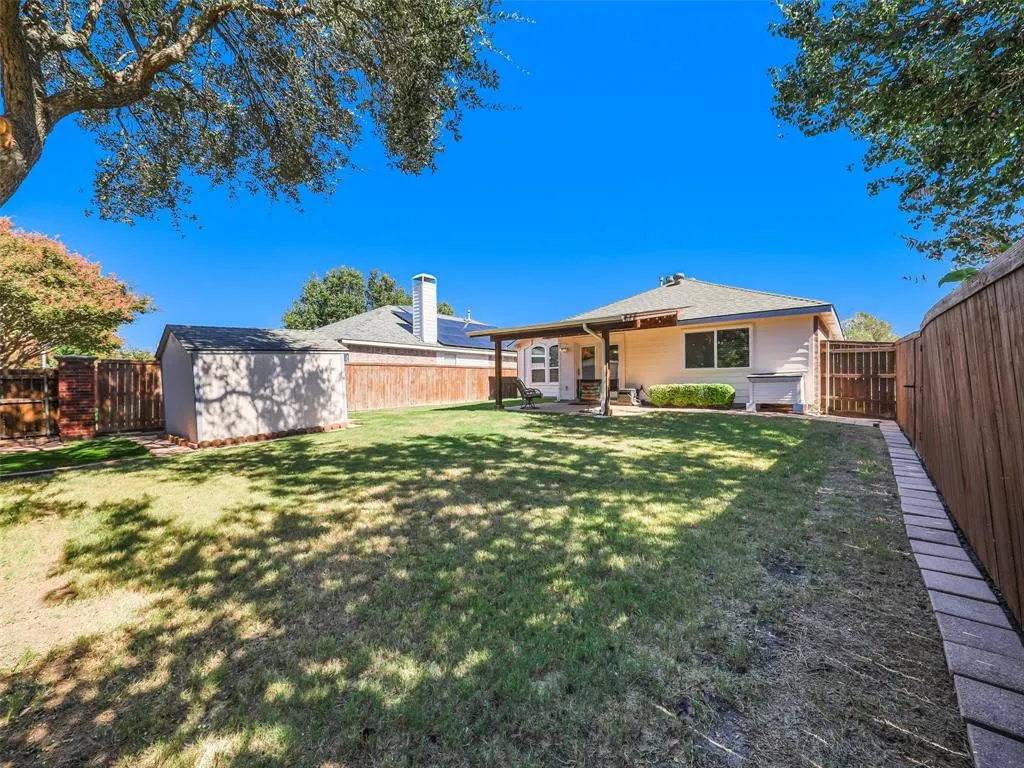 2109 Lilac Circle