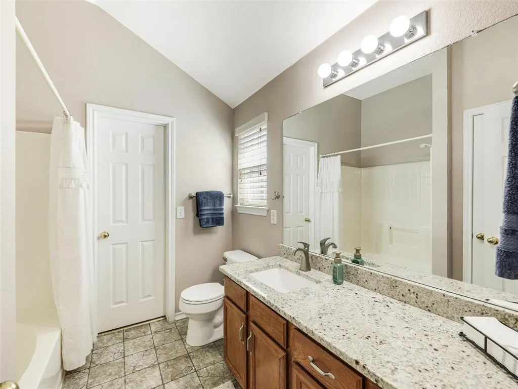 2109 Lilac Circle