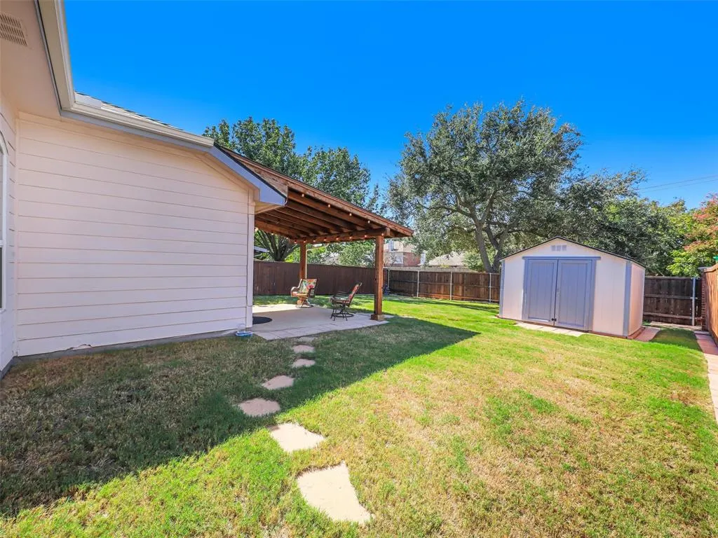 2109 Lilac Circle