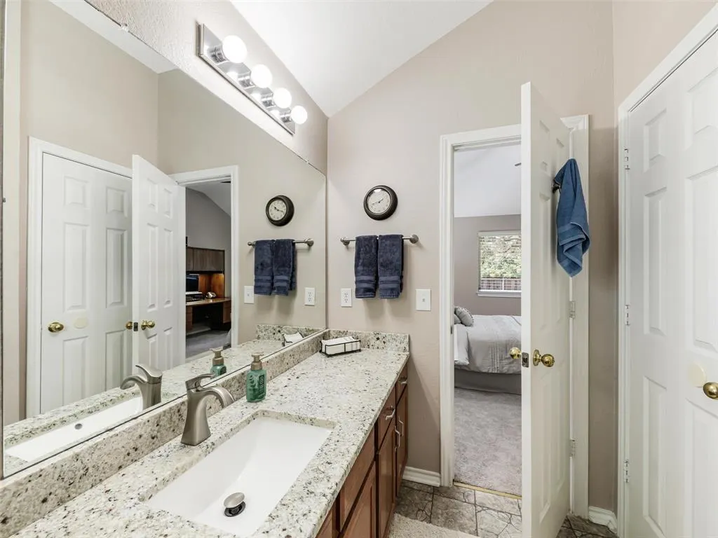 2109 Lilac Circle