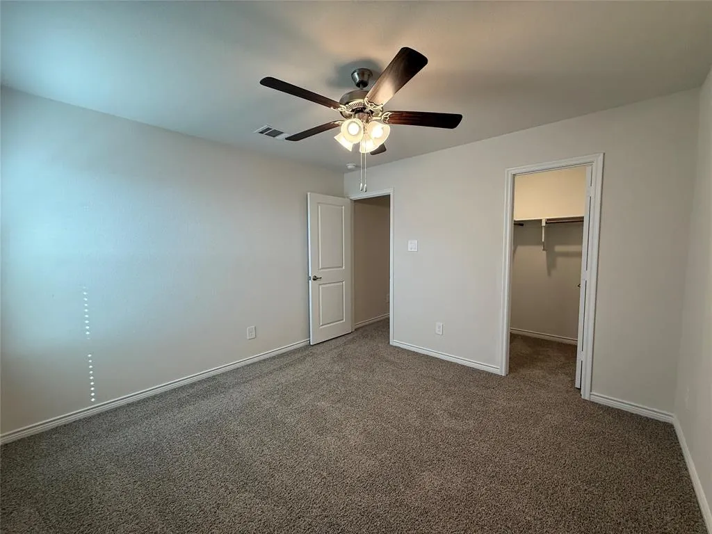 2033 Crockett Way