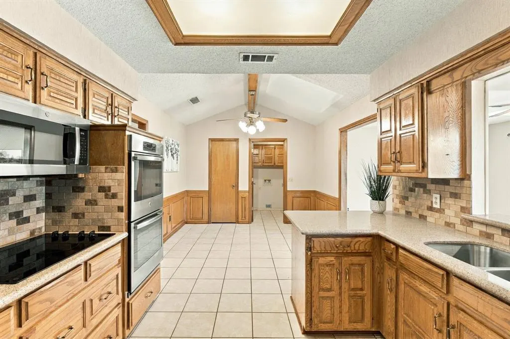907 Rush Creek Drive
