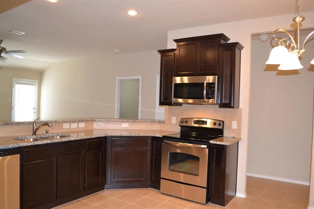 405 Sandy Lane