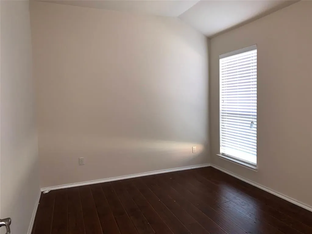 405 Sandy Lane