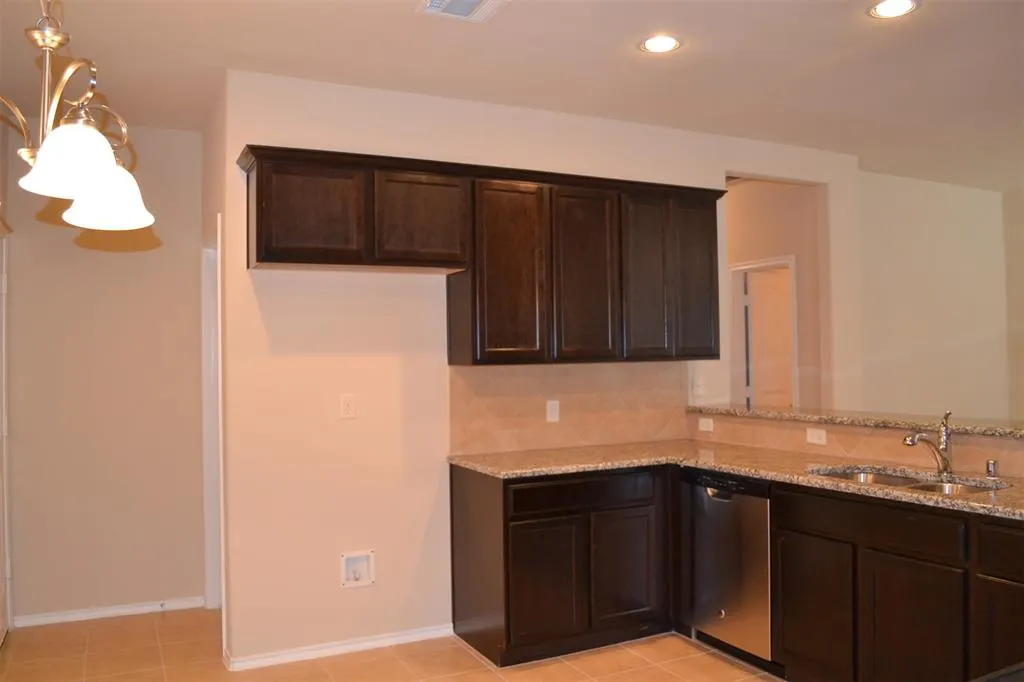 405 Sandy Lane
