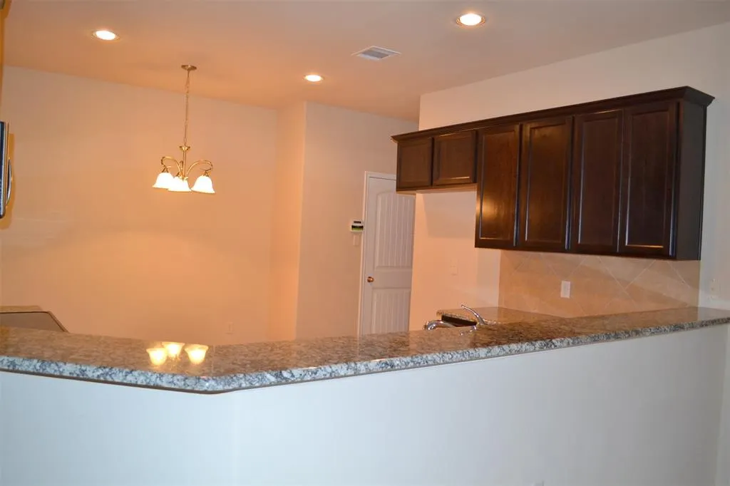 405 Sandy Lane
