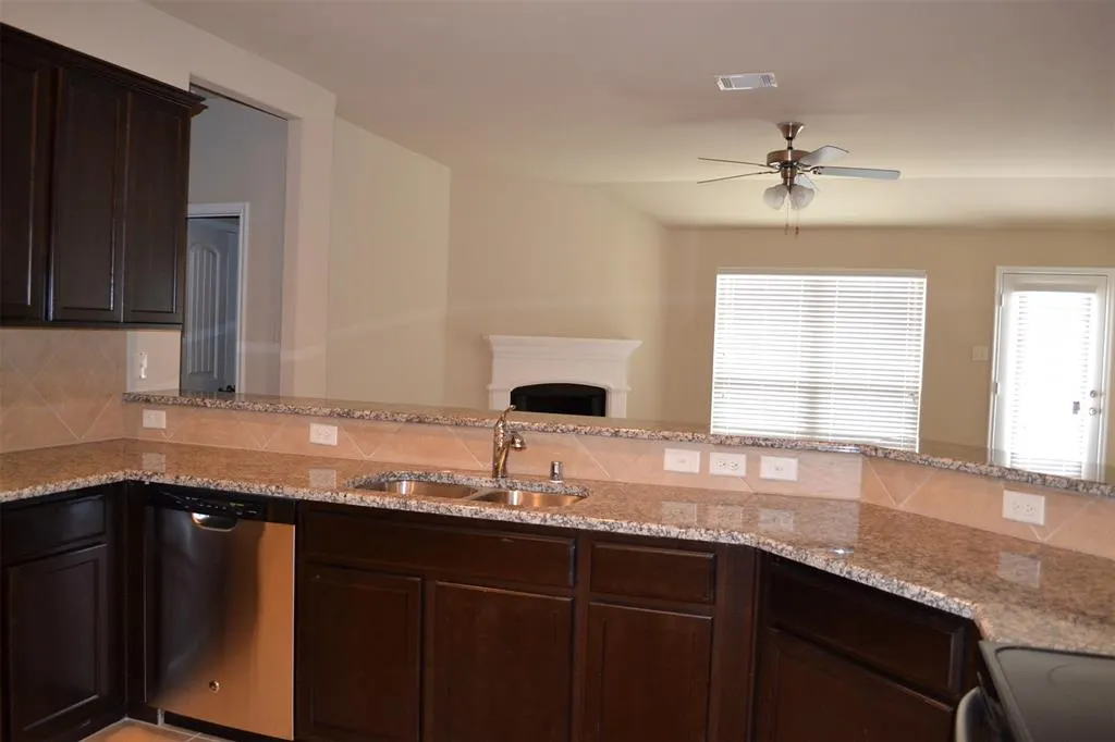 405 Sandy Lane